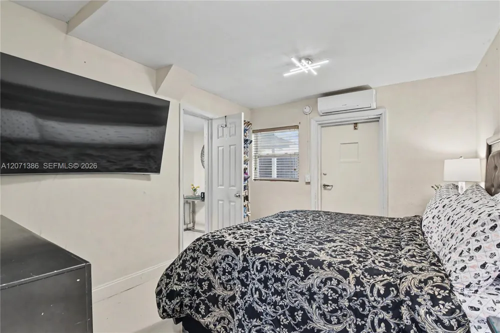 3538 SW 87th Ct Miami, FL 33165