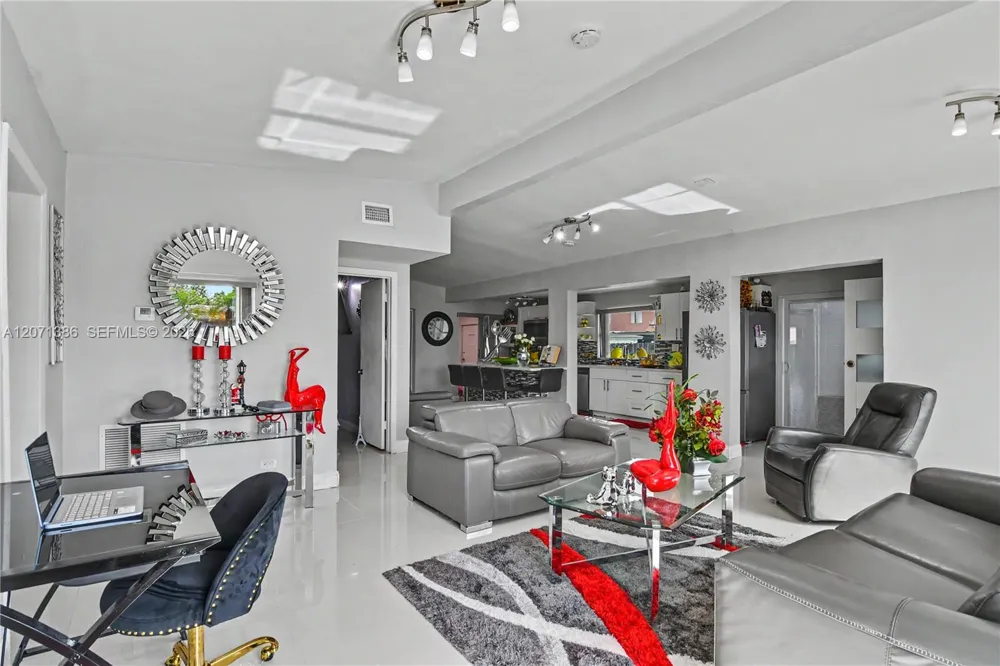 3538 SW 87th Ct Miami, FL 33165