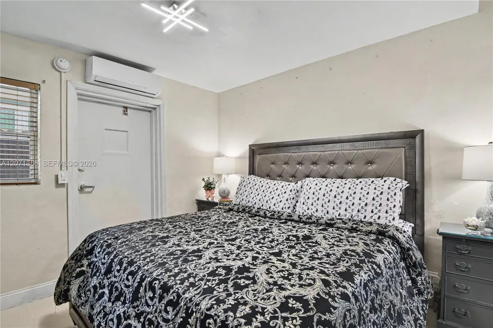3538 SW 87th Ct Miami, FL 33165