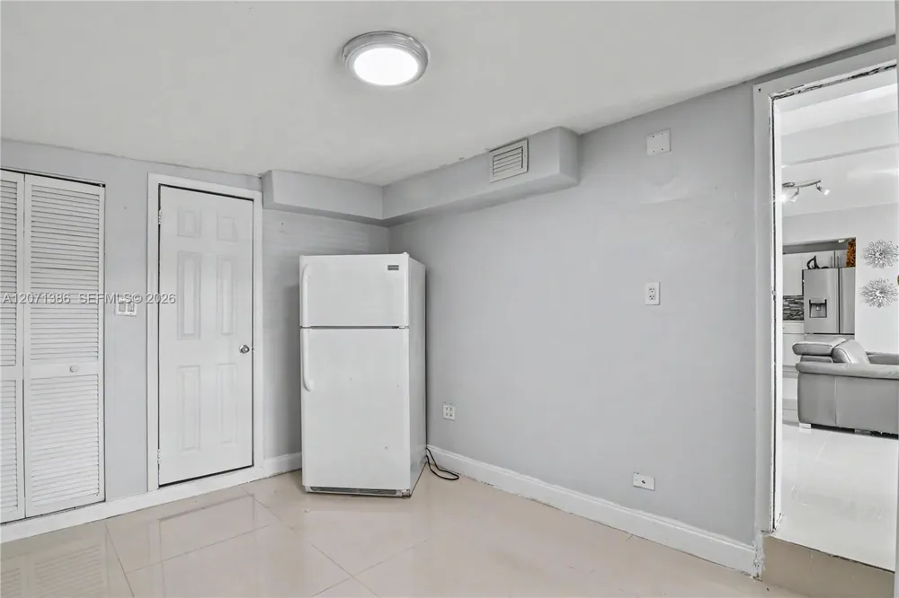 3538 SW 87th Ct Miami, FL 33165
