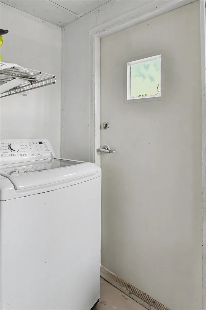 3538 SW 87th Ct Miami, FL 33165