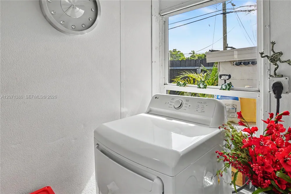 3538 SW 87th Ct Miami, FL 33165