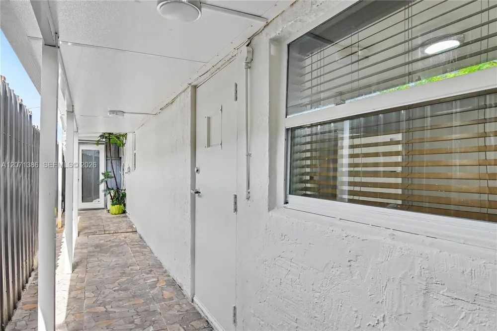 3538 SW 87th Ct Miami, FL 33165
