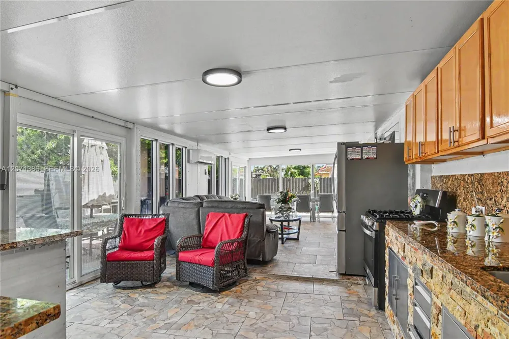 3538 SW 87th Ct Miami, FL 33165
