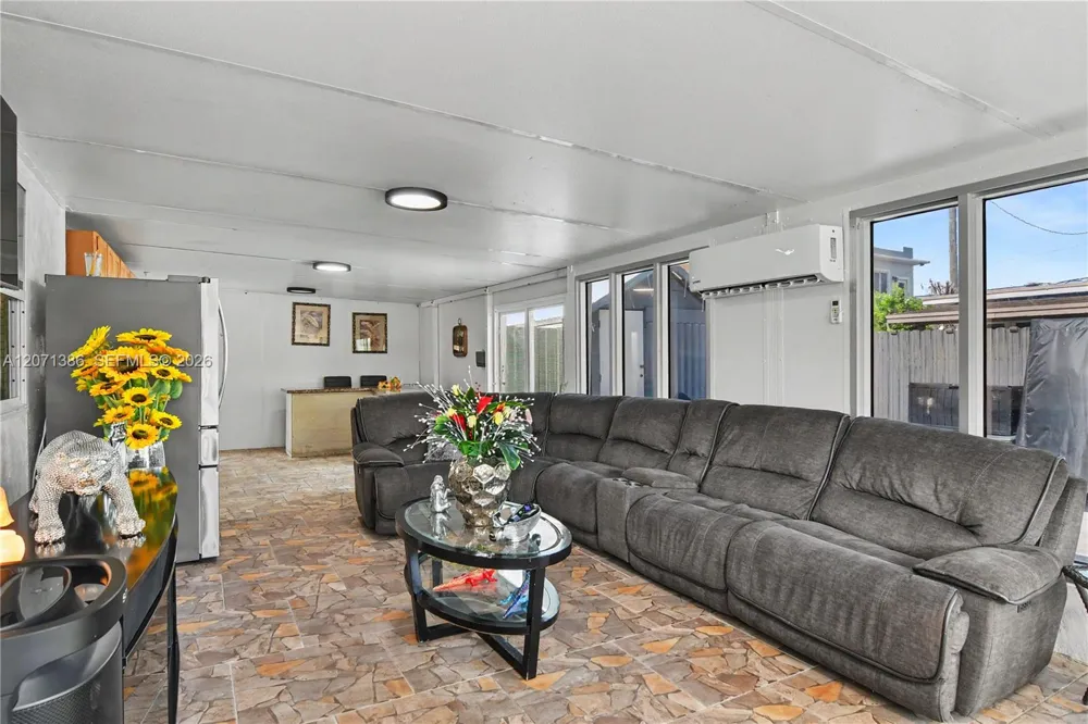 3538 SW 87th Ct Miami, FL 33165