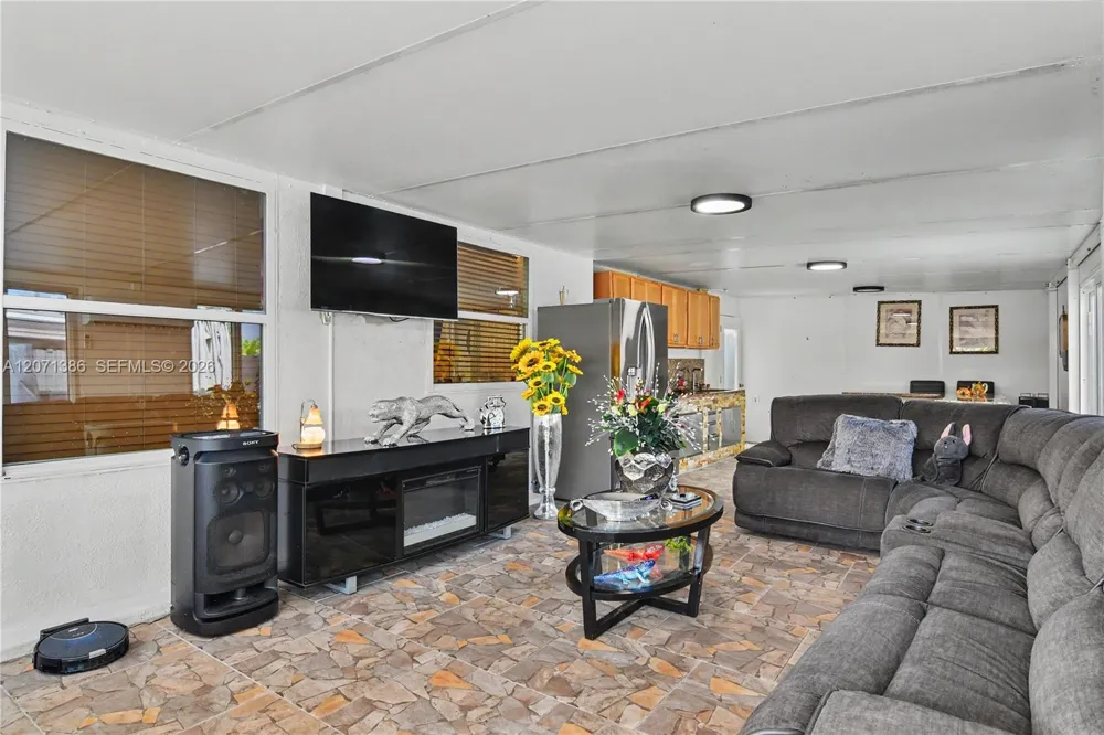 3538 SW 87th Ct Miami, FL 33165
