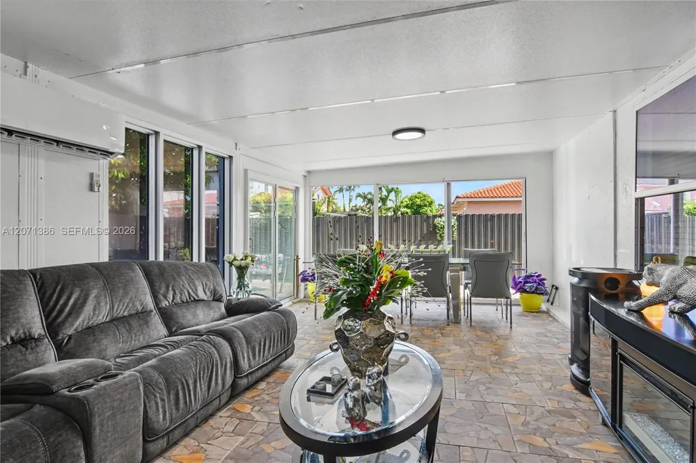 3538 SW 87th Ct Miami, FL 33165