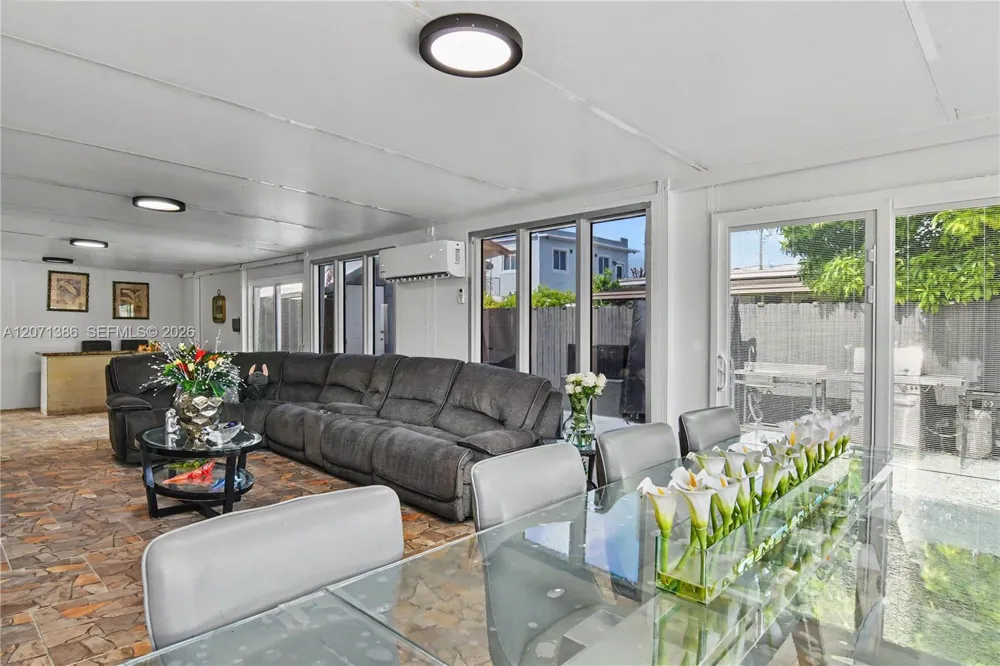3538 SW 87th Ct Miami, FL 33165