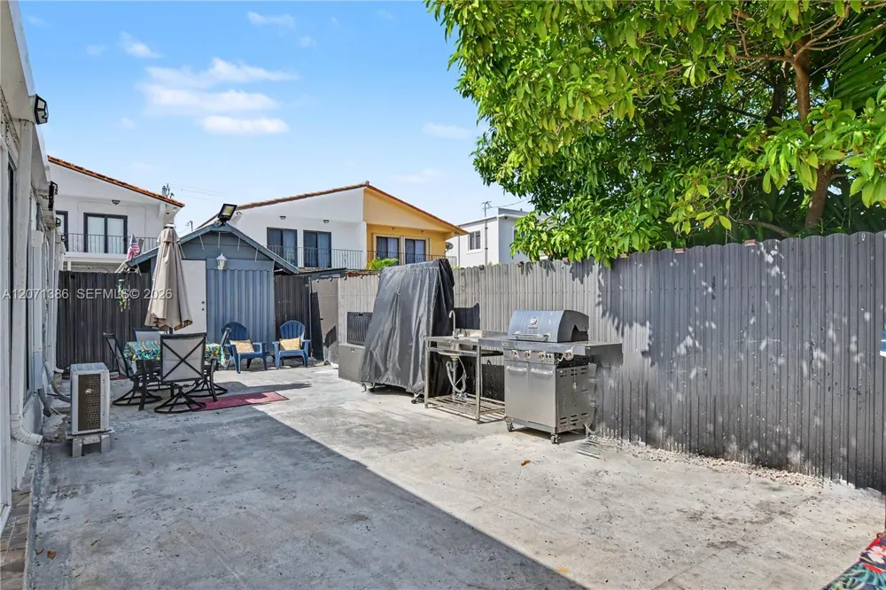 3538 SW 87th Ct Miami, FL 33165