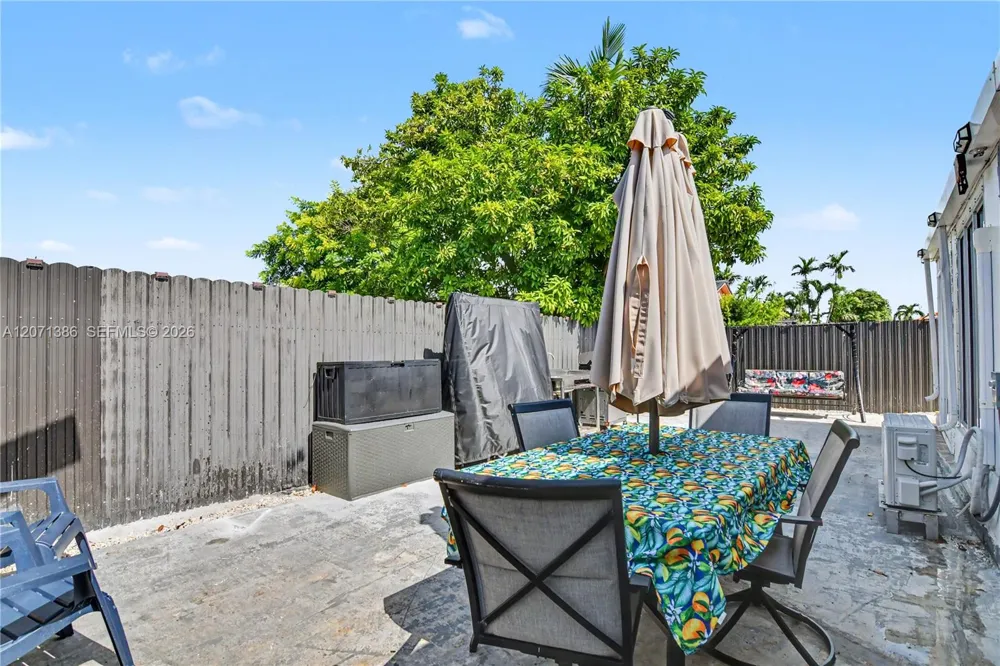 3538 SW 87th Ct Miami, FL 33165