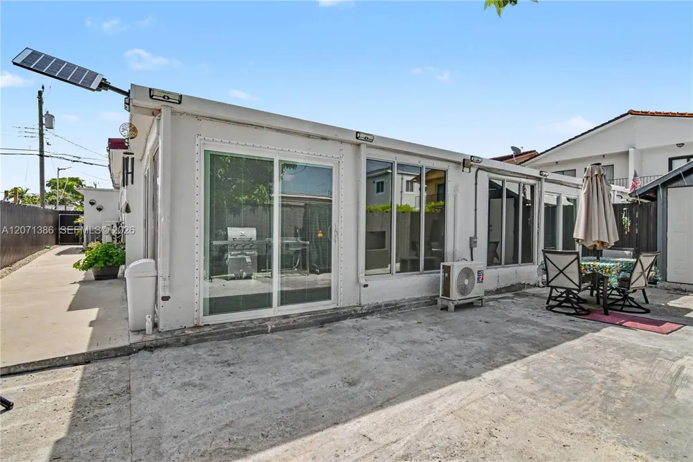 3538 SW 87th Ct Miami, FL 33165
