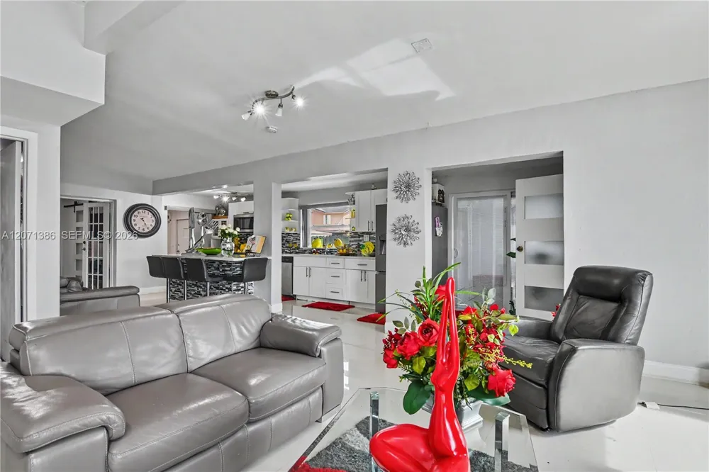 3538 SW 87th Ct Miami, FL 33165