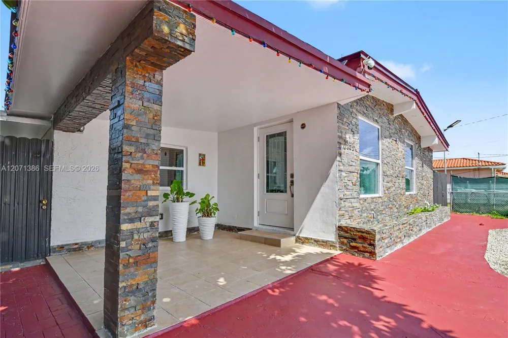 3538 SW 87th Ct Miami, FL 33165