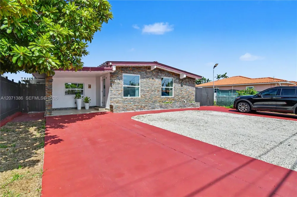 3538 SW 87th Ct Miami, FL 33165