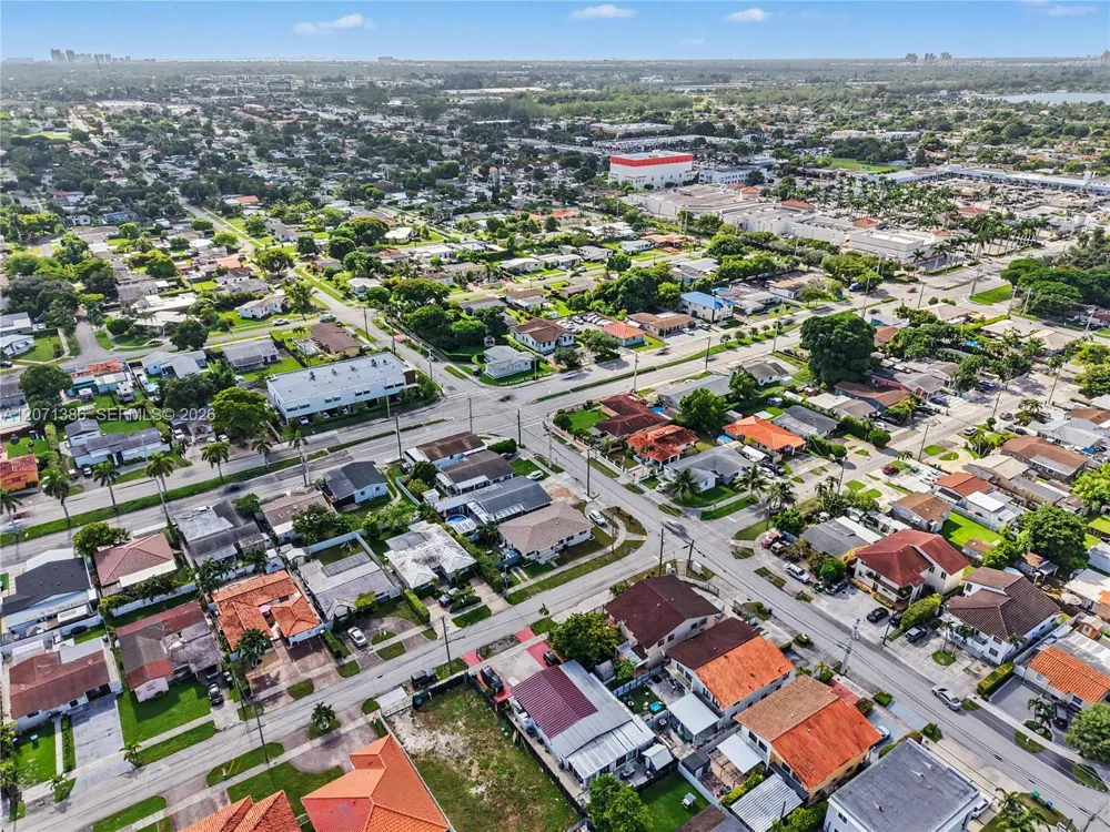 3538 SW 87th Ct Miami, FL 33165