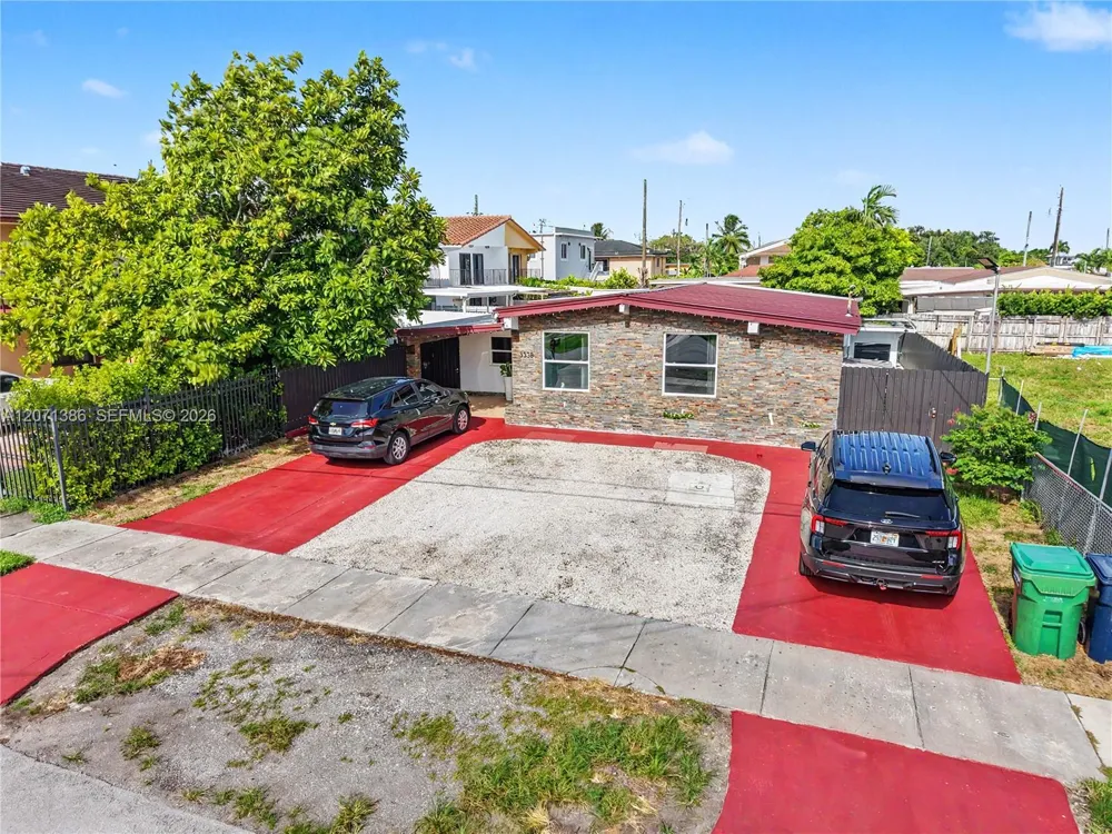 3538 SW 87th Ct Miami, FL 33165
