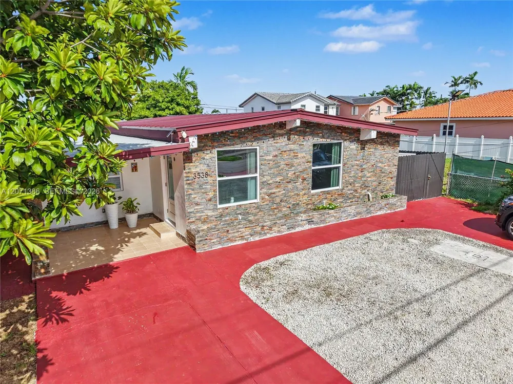3538 SW 87th Ct Miami, FL 33165