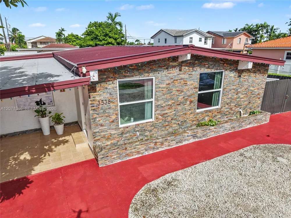 3538 SW 87th Ct Miami, FL 33165
