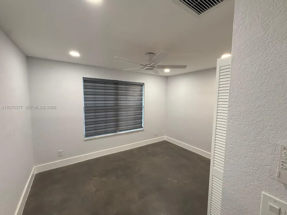 17 SW 6th Ave #17 Dania Beach, FL 33004
