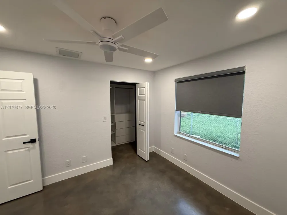 17 SW 6th Ave #17 Dania Beach, FL 33004