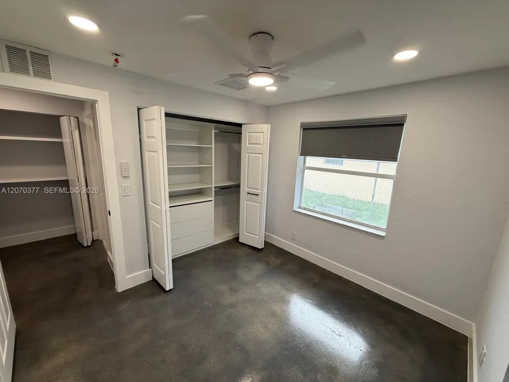 17 SW 6th Ave #17 Dania Beach, FL 33004