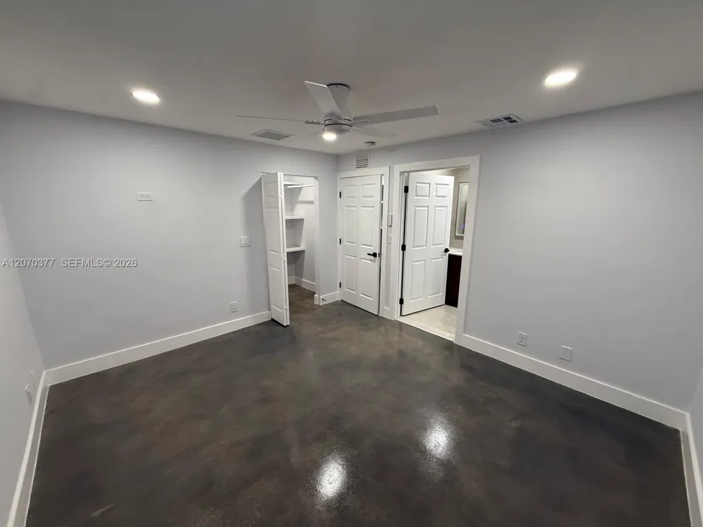 17 SW 6th Ave #17 Dania Beach, FL 33004