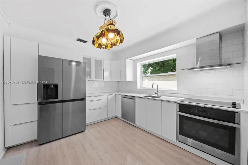 1935 Arthur St Hollywood, FL 33020