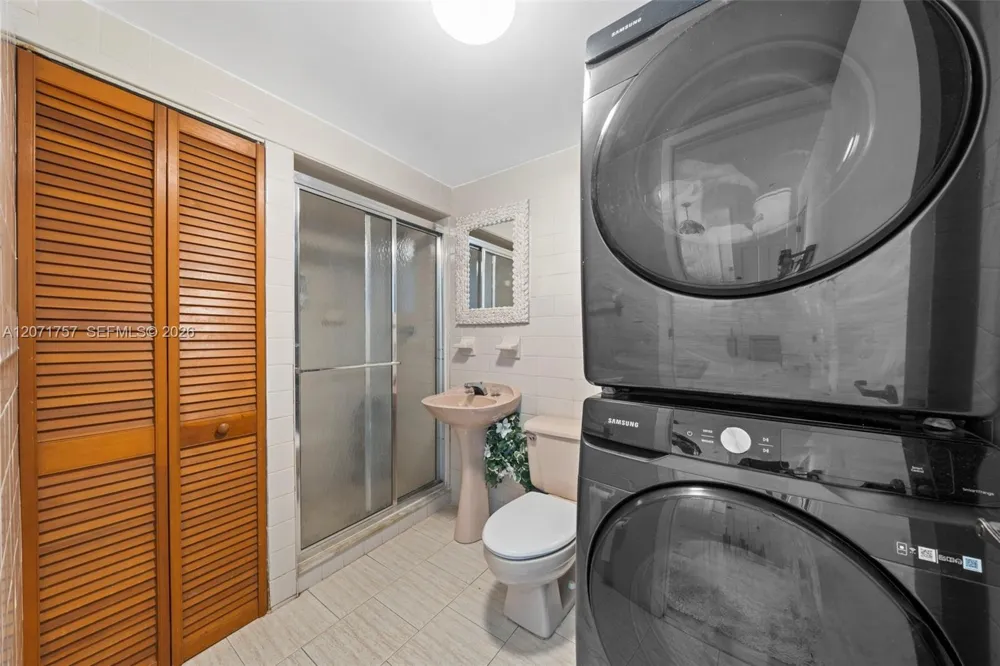 1935 Arthur St Hollywood, FL 33020