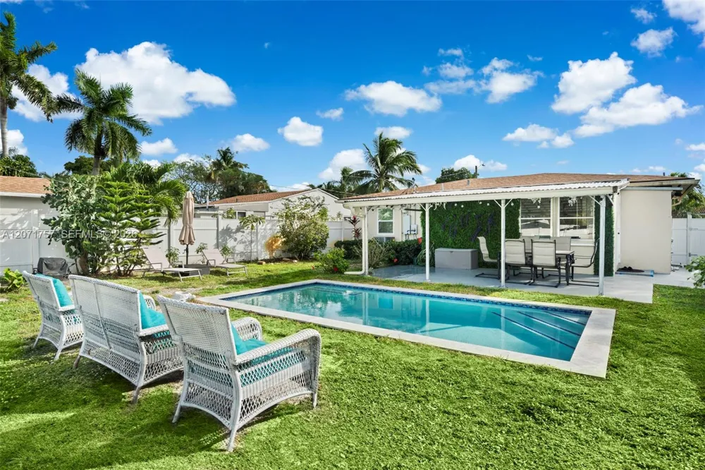 1935 Arthur St Hollywood, FL 33020