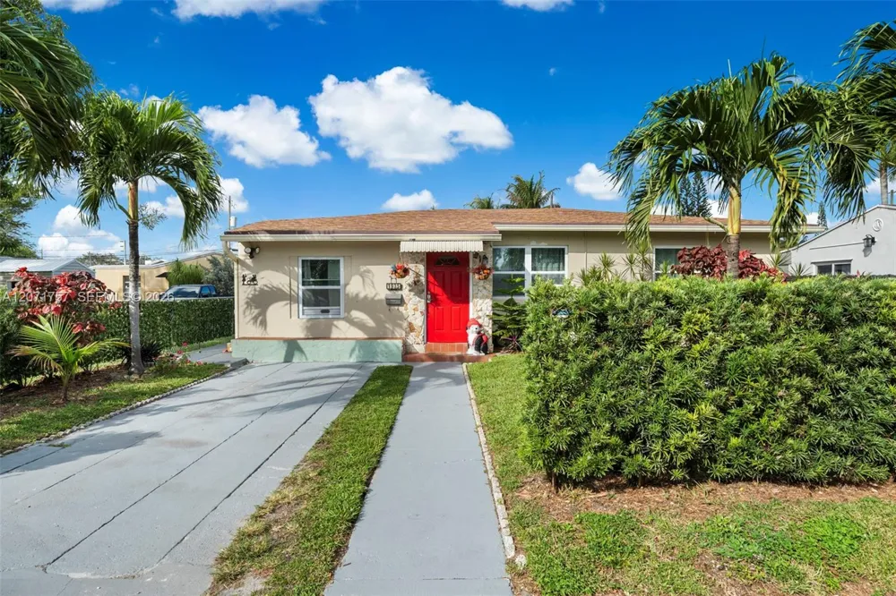 1935 Arthur St Hollywood, FL 33020