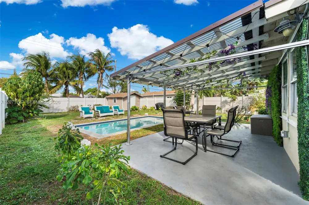 1935 Arthur St Hollywood, FL 33020