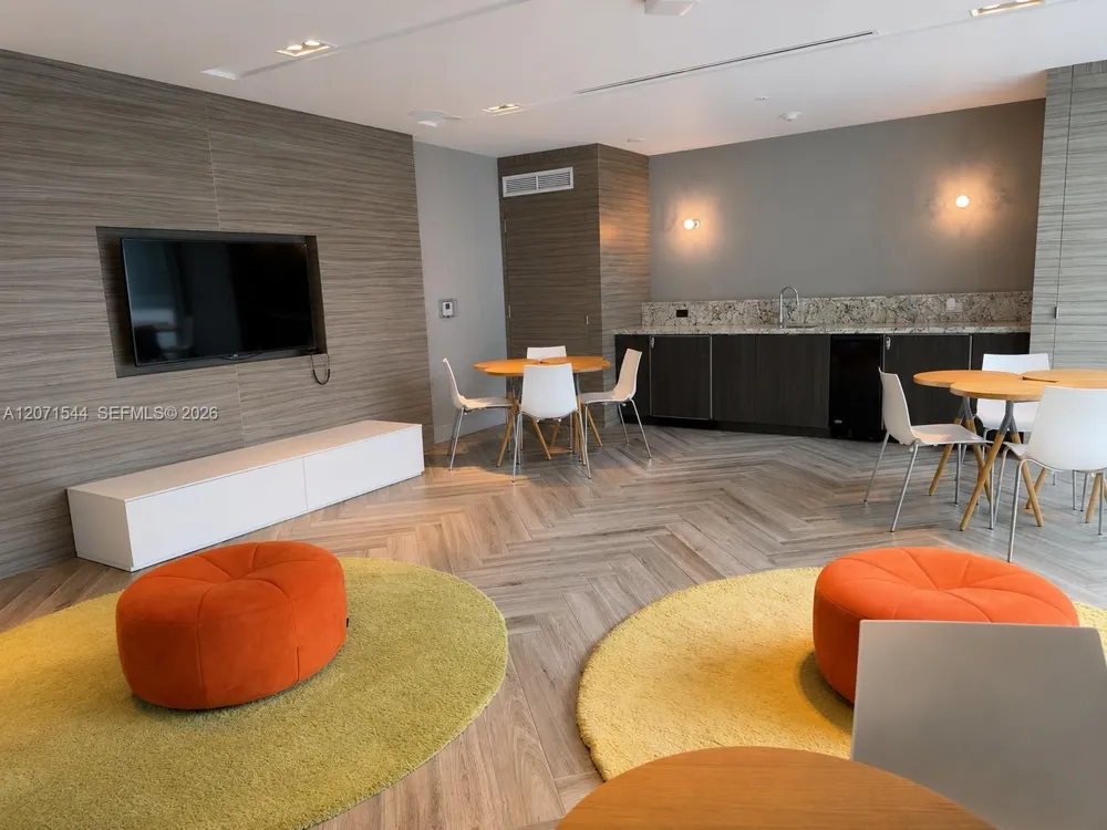 1600 SW 1st Ave #303 Miami, FL 33129