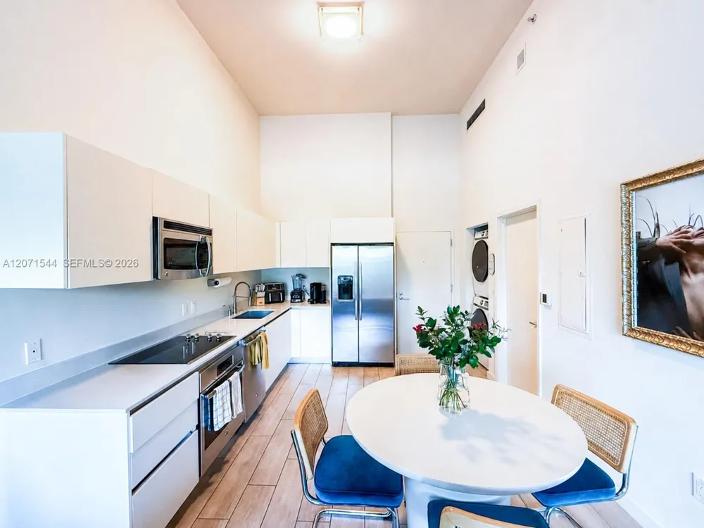 1600 SW 1st Ave #303 Miami, FL 33129