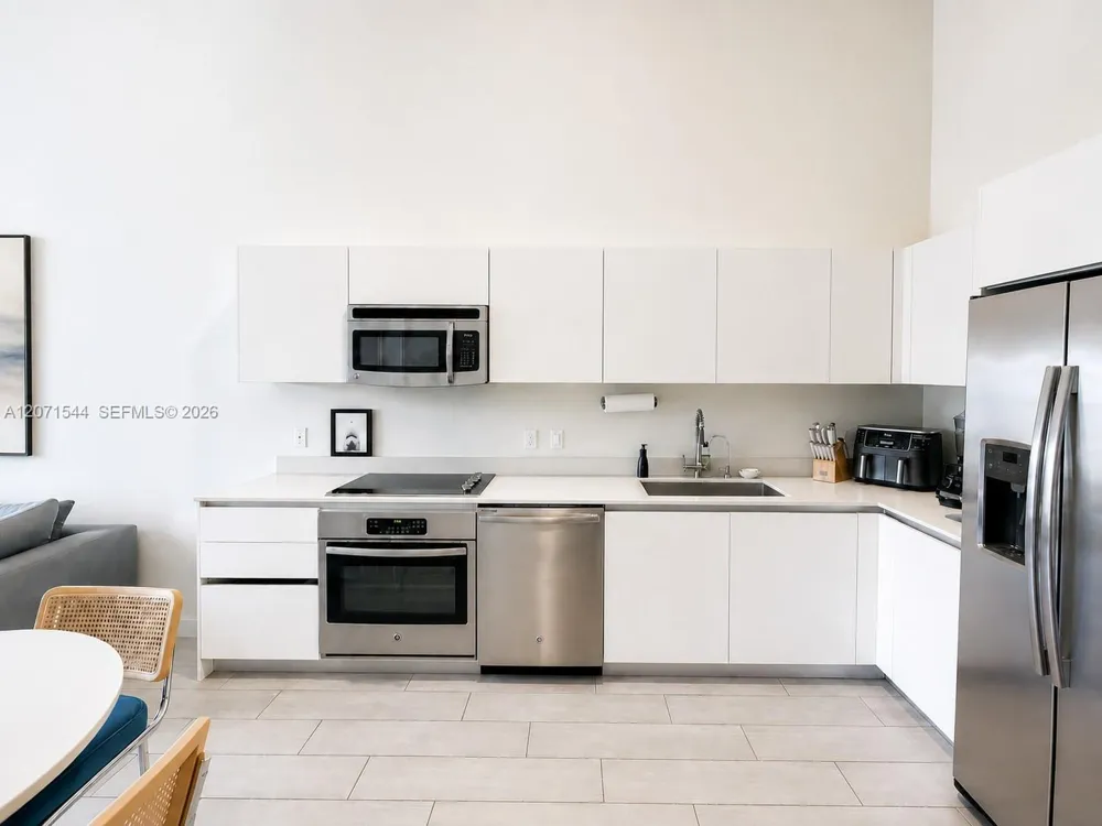 1600 SW 1st Ave #303 Miami, FL 33129