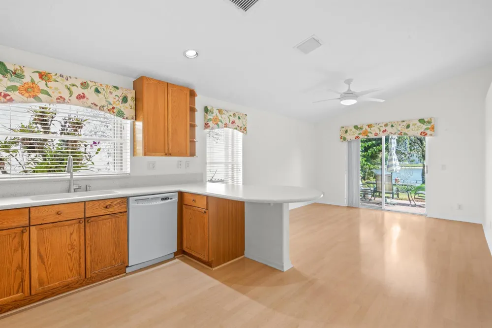 4977 Victoria Circle West Palm Beach, FL 33409
