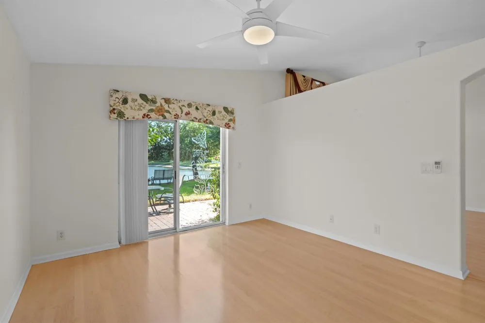 4977 Victoria Circle West Palm Beach, FL 33409