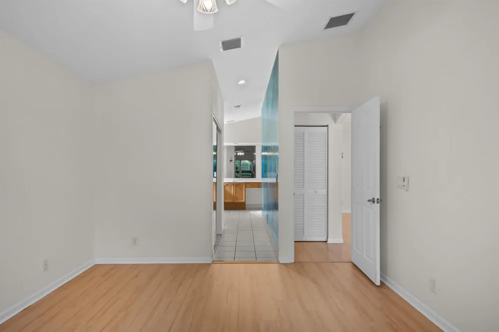 4977 Victoria Circle West Palm Beach, FL 33409