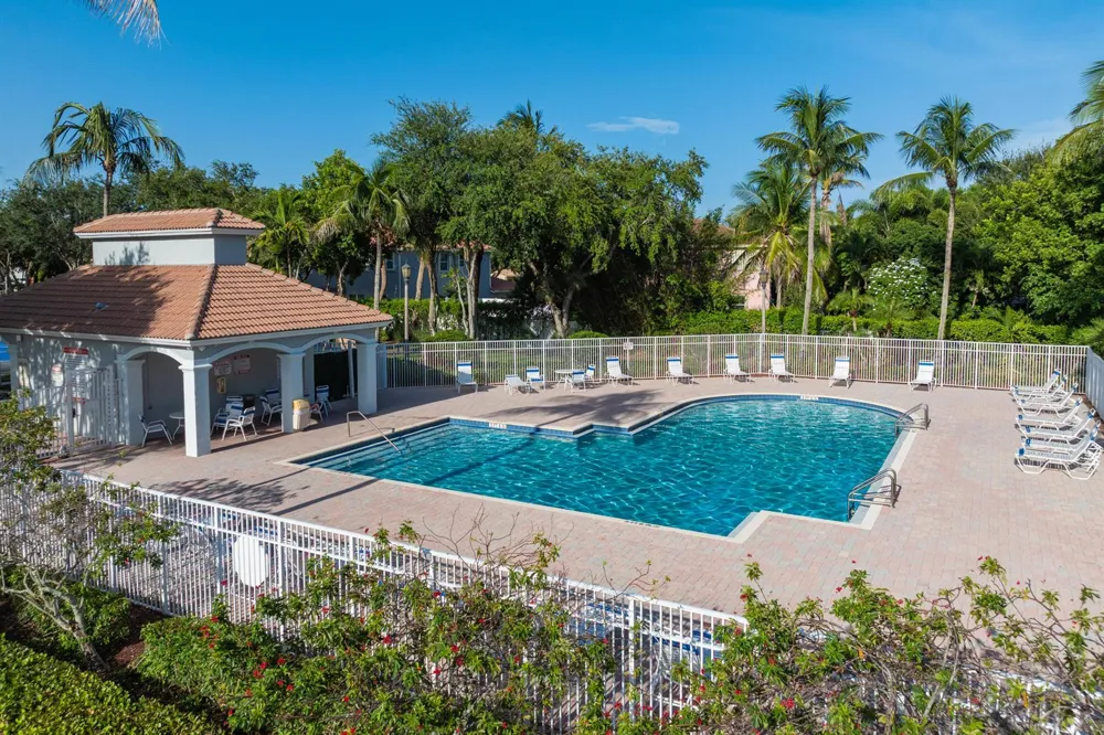 4977 Victoria Circle West Palm Beach, FL 33409