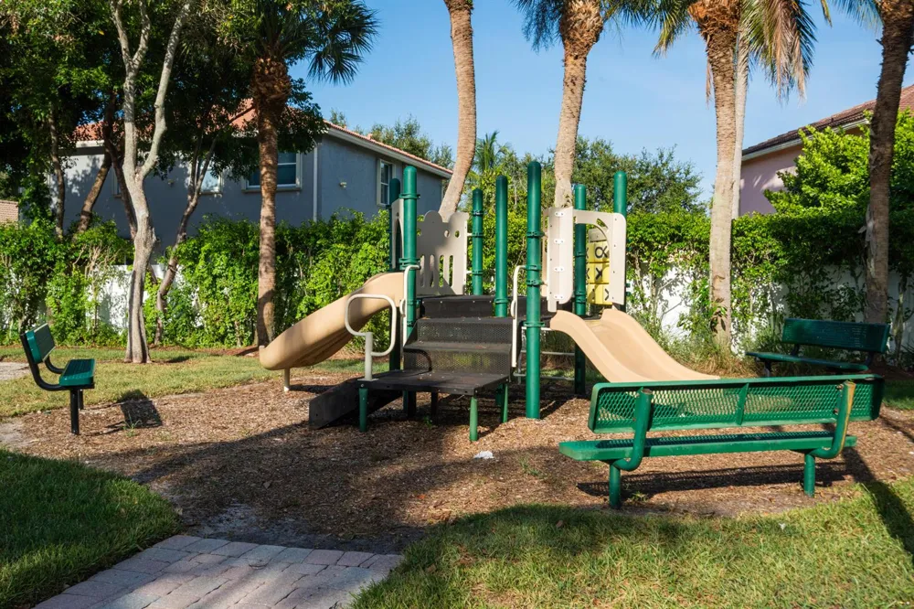 4977 Victoria Circle West Palm Beach, FL 33409