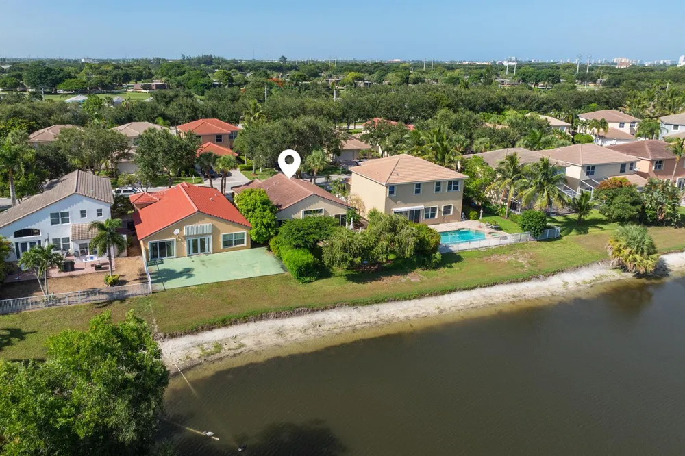 4977 Victoria Circle West Palm Beach, FL 33409
