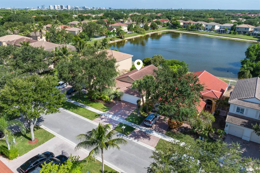 4977 Victoria Circle West Palm Beach, FL 33409