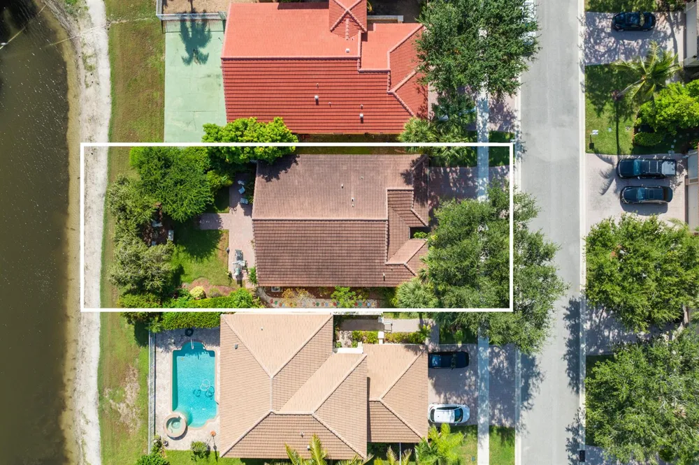 4977 Victoria Circle West Palm Beach, FL 33409
