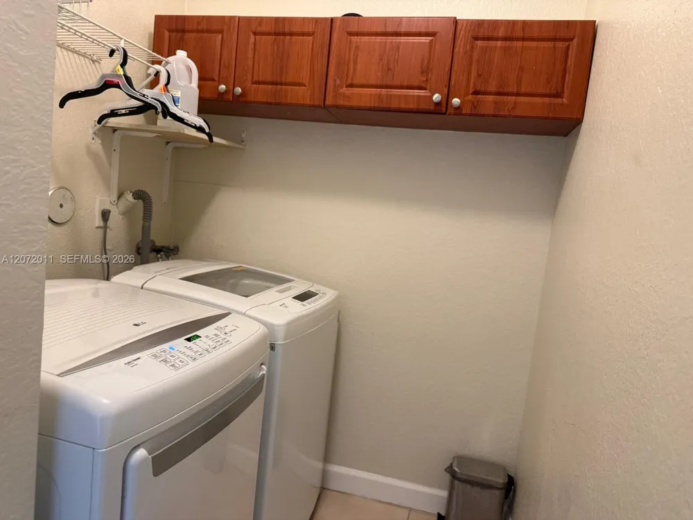 14949 SW 8th Ter #14949 Miami, FL 33194