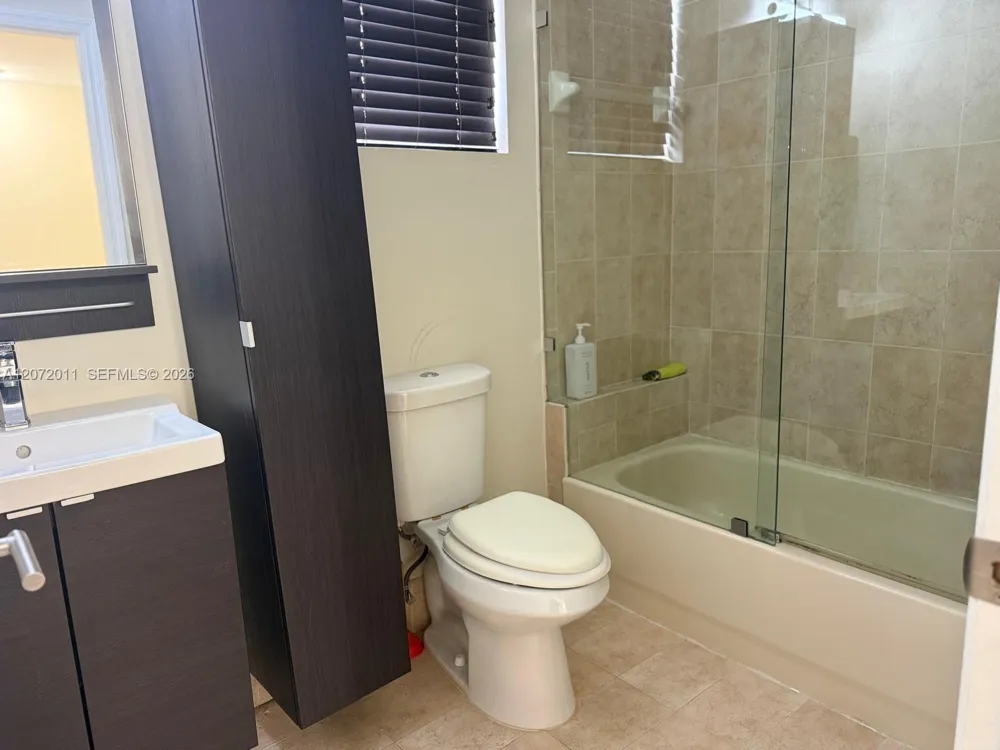 14949 SW 8th Ter #14949 Miami, FL 33194