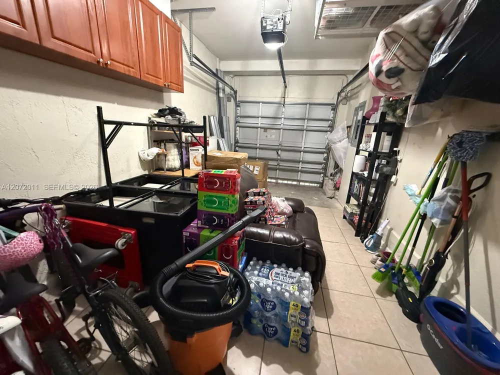 14949 SW 8th Ter #14949 Miami, FL 33194