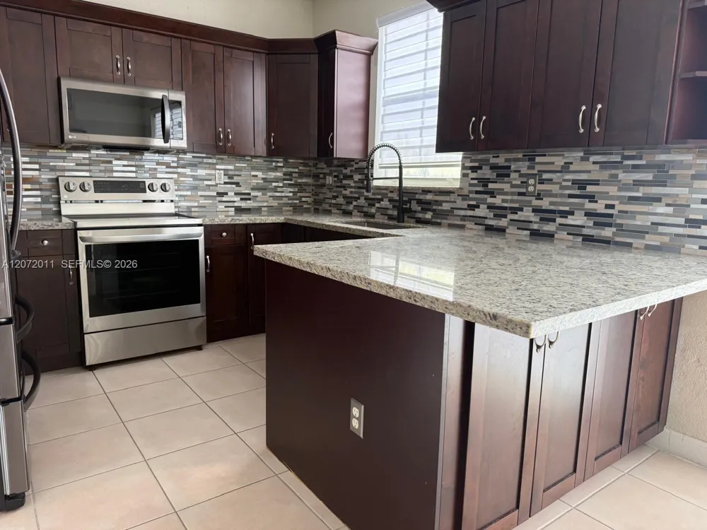 14949 SW 8th Ter #14949 Miami, FL 33194