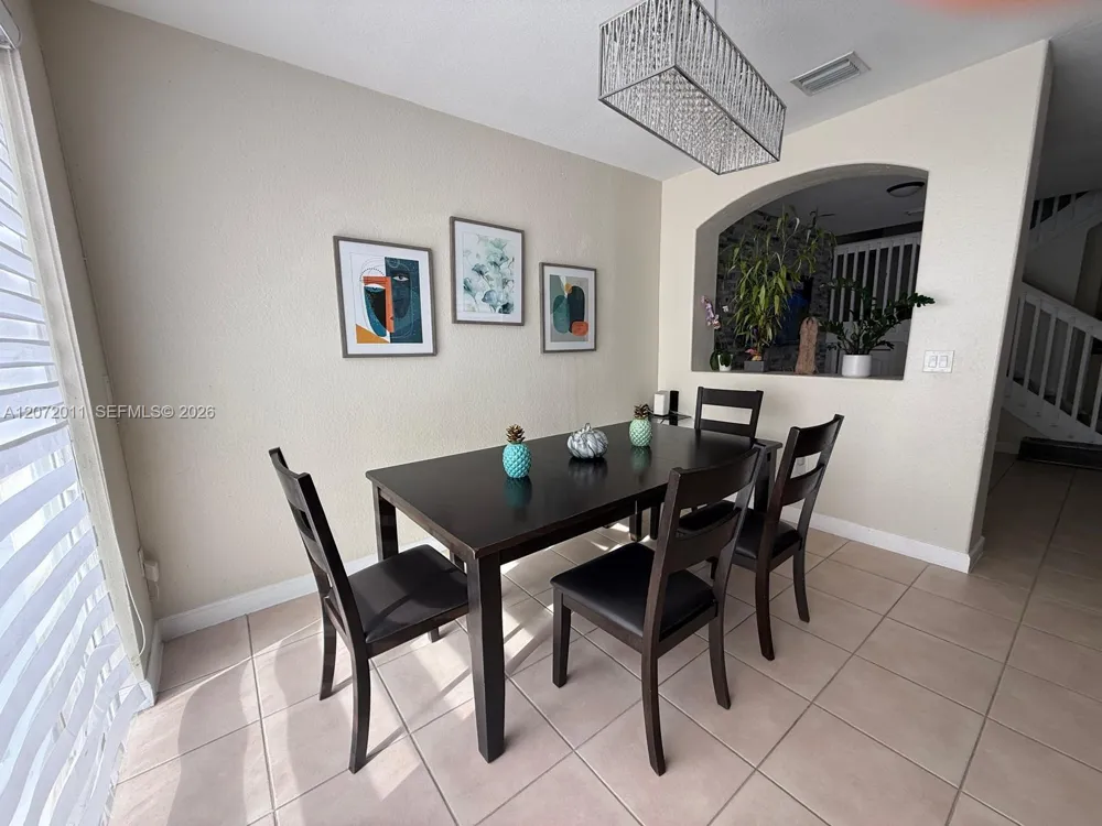 14949 SW 8th Ter #14949 Miami, FL 33194
