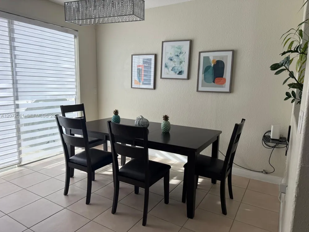 14949 SW 8th Ter #14949 Miami, FL 33194