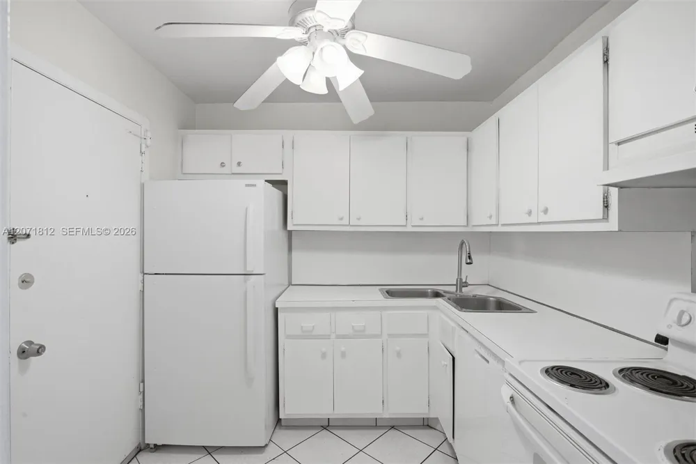 111 Golden Isles Dr #G12 Hallandale Beach, FL 33009