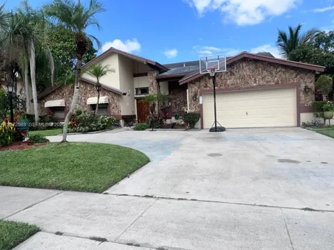 4485 NW 64th Ter #4485